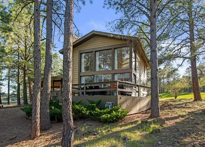 Pines And Plaid Hideaway Ferienhaus