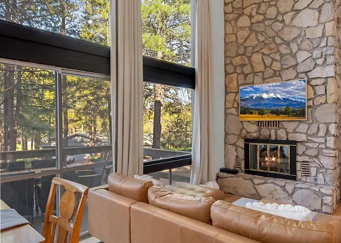 Pines And Plaid Hideaway *