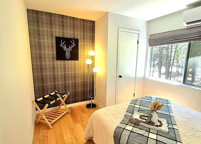 Pines And Plaid Hideaway Flagstaff