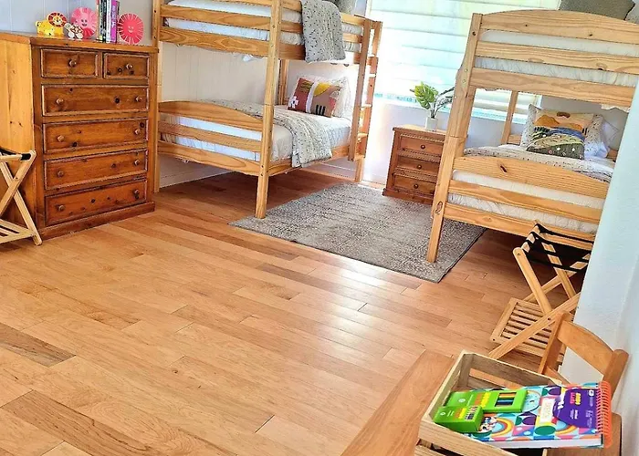 Pines And Plaid Hideaway *
