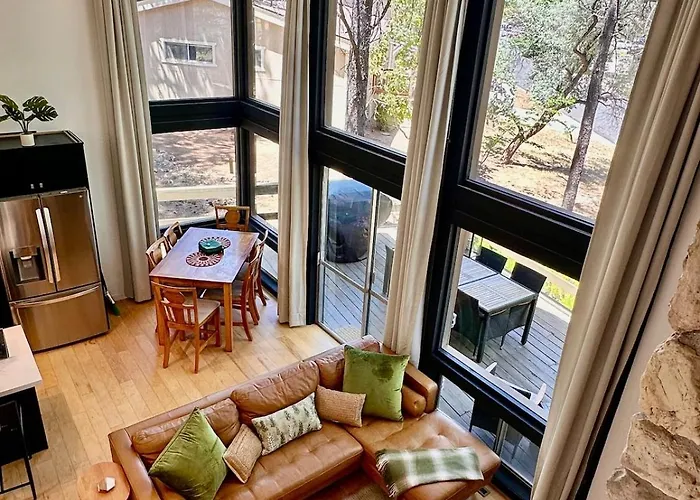 Pines And Plaid Hideaway *