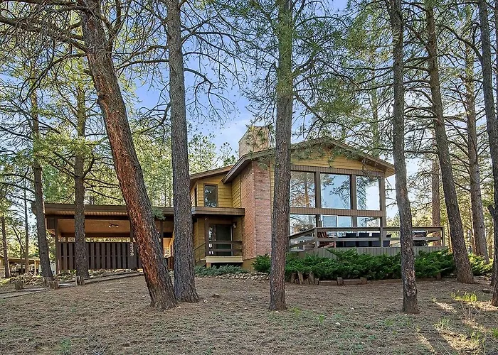 Pines And Plaid Hideaway Ferienhaus