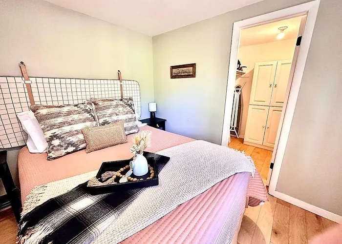 Ferienhaus Pines And Plaid Hideaway